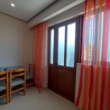 Achilles Apartments Saranda Szoba fotó