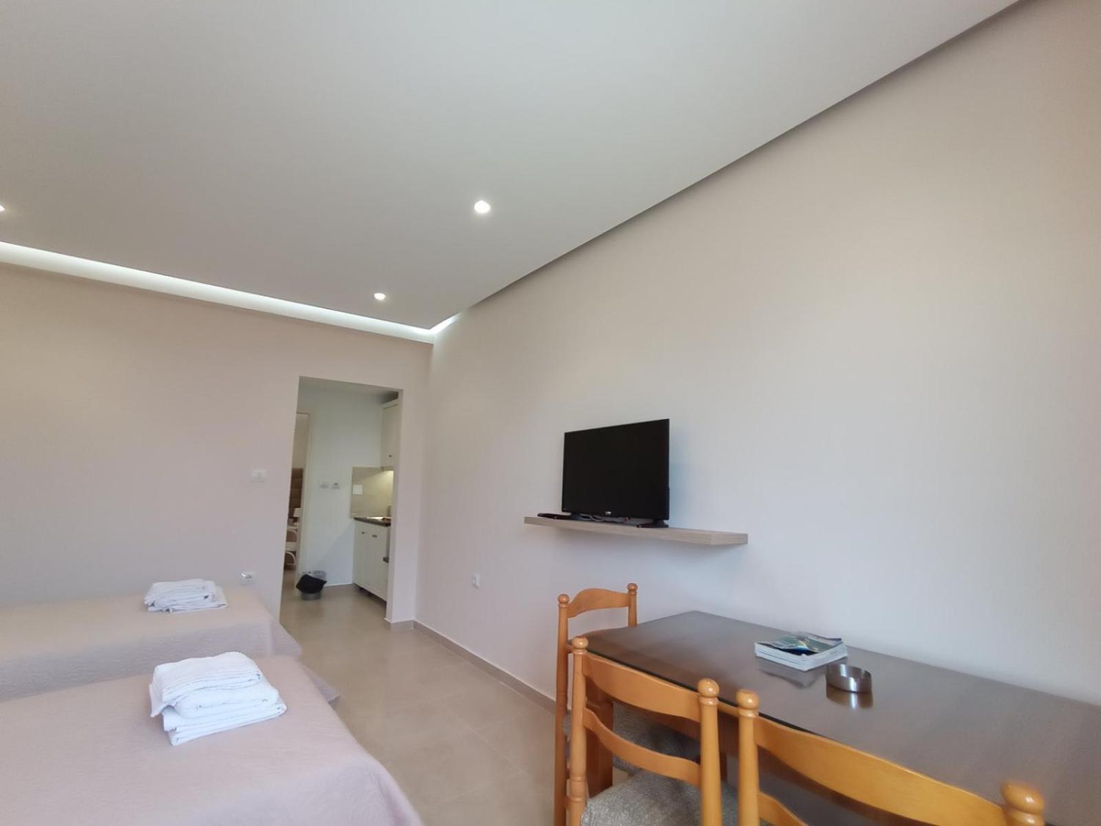Achilles Apartments Saranda Kültér fotó