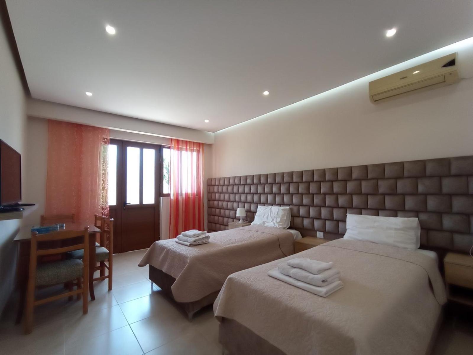 Achilles Apartments Saranda Kültér fotó