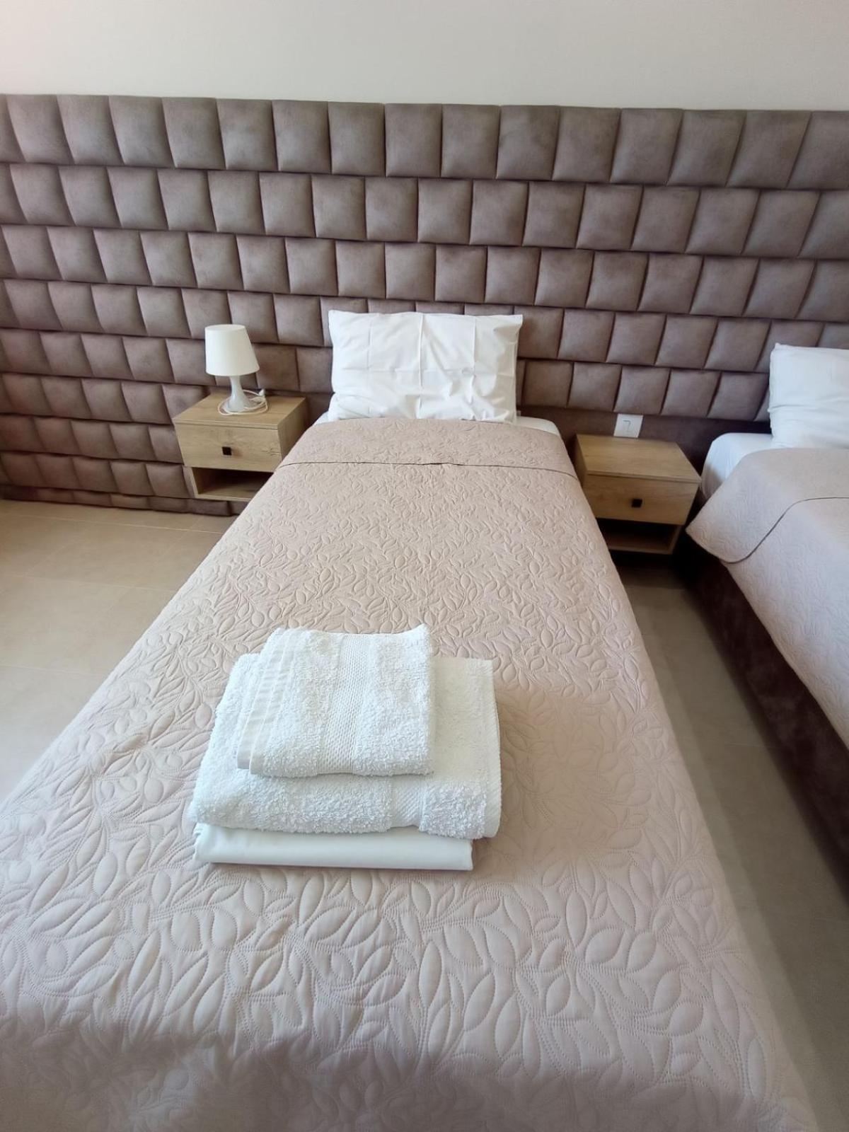 Achilles Apartments Saranda Kültér fotó