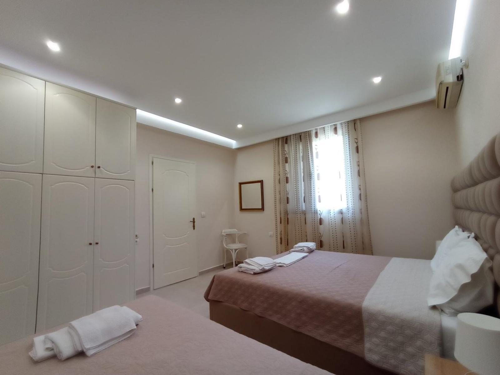 Achilles Apartments Saranda Szoba fotó